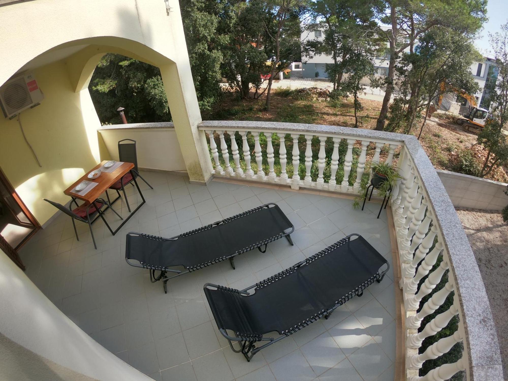 Apartments Stanko Петрчане Экстерьер фото